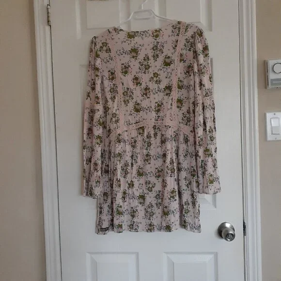 Matilda Jane Women's Size M Pink Floral Like A Lady Bohemian Crochet Tunic Top - Picture 4 of 12